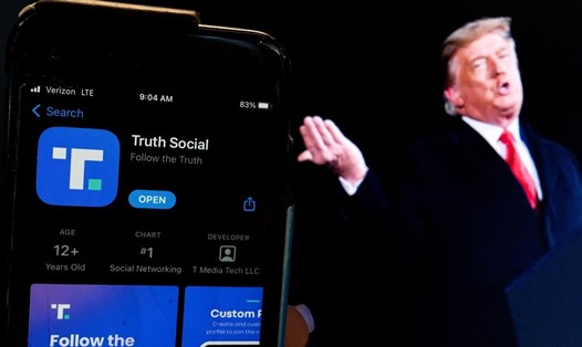 Trước đợt bầu cử giữa nhiệm kỳ của Mỹ, người dùng mạng xã hội Truth Social của ông Donald Trump đang tăng cao. Ảnh: AFP