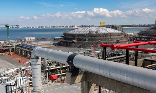Nhà ga LNG terminal ở Zeebrugge, Bỉ. Ảnh: AFP