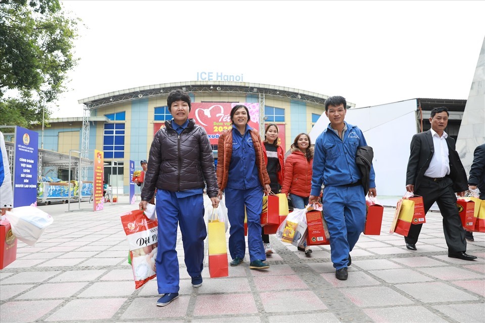 Tổng LĐLĐVN triển khai kế hoạch tổ chức Chương trình Chợ Tết Công đoàn 2023