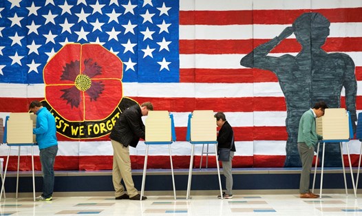 Cử tri Mỹ bỏ phiếu ở Midlothian, Virginia, ngày 8.11.2022. Ảnh: AFP