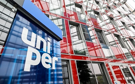 Gã khổng lồ khí đốt Đức kiện Gazprom