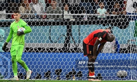 Romelu Lukaku ném đi những cơ hội tốt nhất và cả tấm vé vào vòng 1/8 của đội tuyển Bỉ. Ảnh: AFP