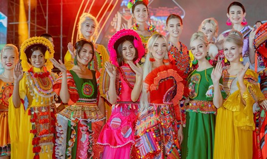 Các thí sinh Hoa hậu Du lịch thế giới. Ảnh: BTC.