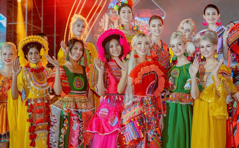 Các thí sinh Hoa hậu Du lịch thế giới. Ảnh: BTC.