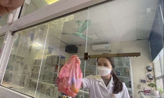 Sở Y tế Hà Nội sẽ xử phạt nhà thuốc Bệnh viện đa khoa Hà Đông. Ảnh: Phóng viên Lao Động