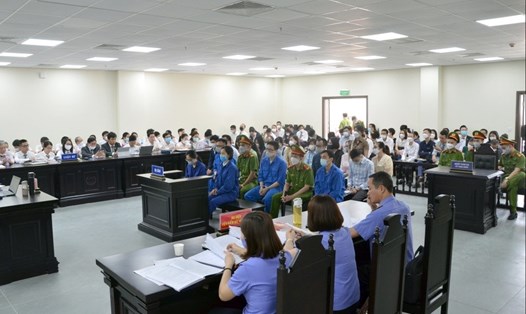 Phiên toà xét xử Nguyễn Thị Hà Thành và 24 bị cáo hồi tháng 5. Ảnh: Việt Dũng