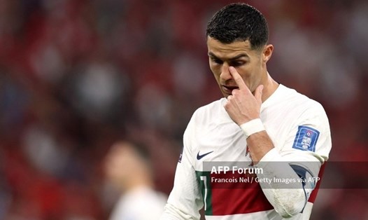 Ronaldo rời World Cup 2022 trong nước mắt.  Ảnh: AFP