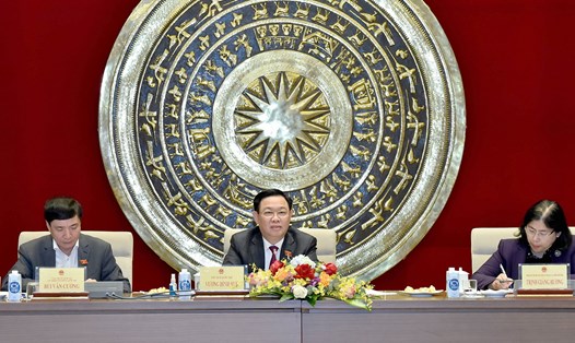 Chủ tịch Quốc hội Vương Đình Huệ dự hội nghị tổng kết công tác đảng năm 2022 của Chi bộ Vụ Thư ký. Ảnh: Lâm Hiển