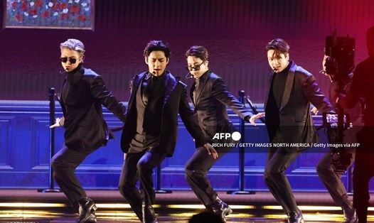 Các thành viên BTS: RM, V, Jimin và Jin biểu diễn ở Las Vegas, Nevada tháng 4.2022. Ảnh: AFP