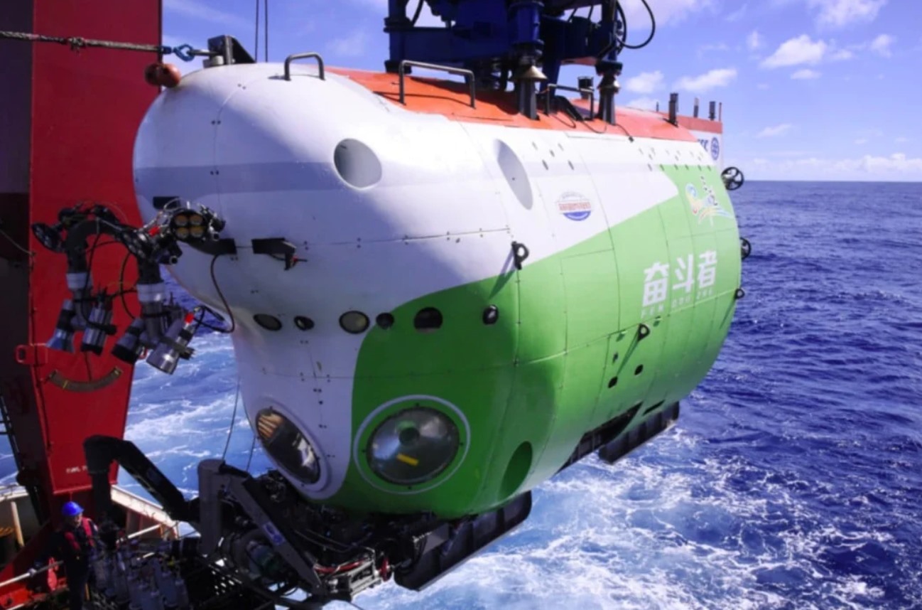 Các nhà khoa học Trung Quốc và New Zealand thám hiểm rãnh Kermadec bằng tàu lặn do Trung Quốc sản xuất. Ảnh: NIWA