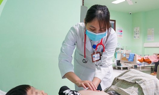 Bác sĩ Nguyễn Thị Bích Ngọc – Khoa Thận và Lọc máu, Bệnh viện Nhi Trung ương. Ảnh: Lê Hiếu