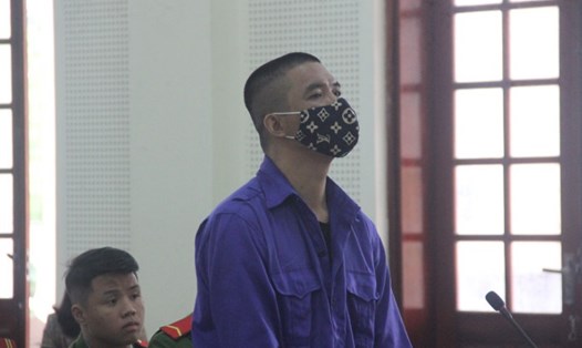 Nguyễn Văn Hồng (37 tuổi) trú xã Mường Nọc, huyện Quế Phong, tỉnh Nghệ An bị tuyên án chung thân về tội "Vận chuyển trái phép chất ma tuý". Ảnh: Hải Đăng