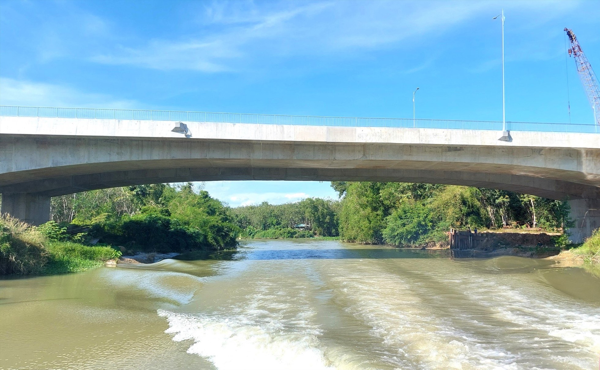 Cây cầu bắc qua sông Sài Gòn kết nối Bình Dương và Tây Ninh sắp hoàn thành đi vào hoạt động.Ảnh: Dương Bình