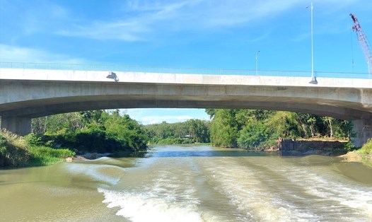 Cây cầu bắc qua sông Sài Gòn kết nối Bình Dương và Tây Ninh sắp hoàn thành đi vào hoạt động.Ảnh: Dương Bình
