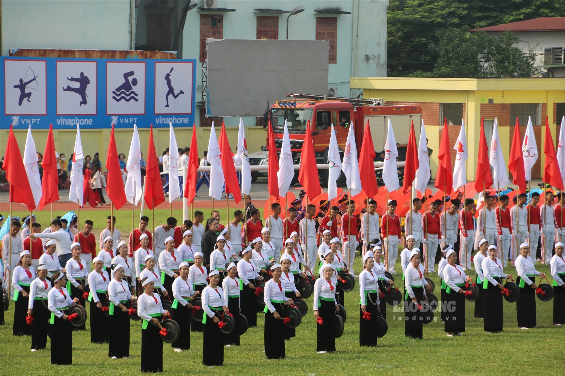 Xây dựng văn hóa, con người Hòa Bình để phát triển bền vững