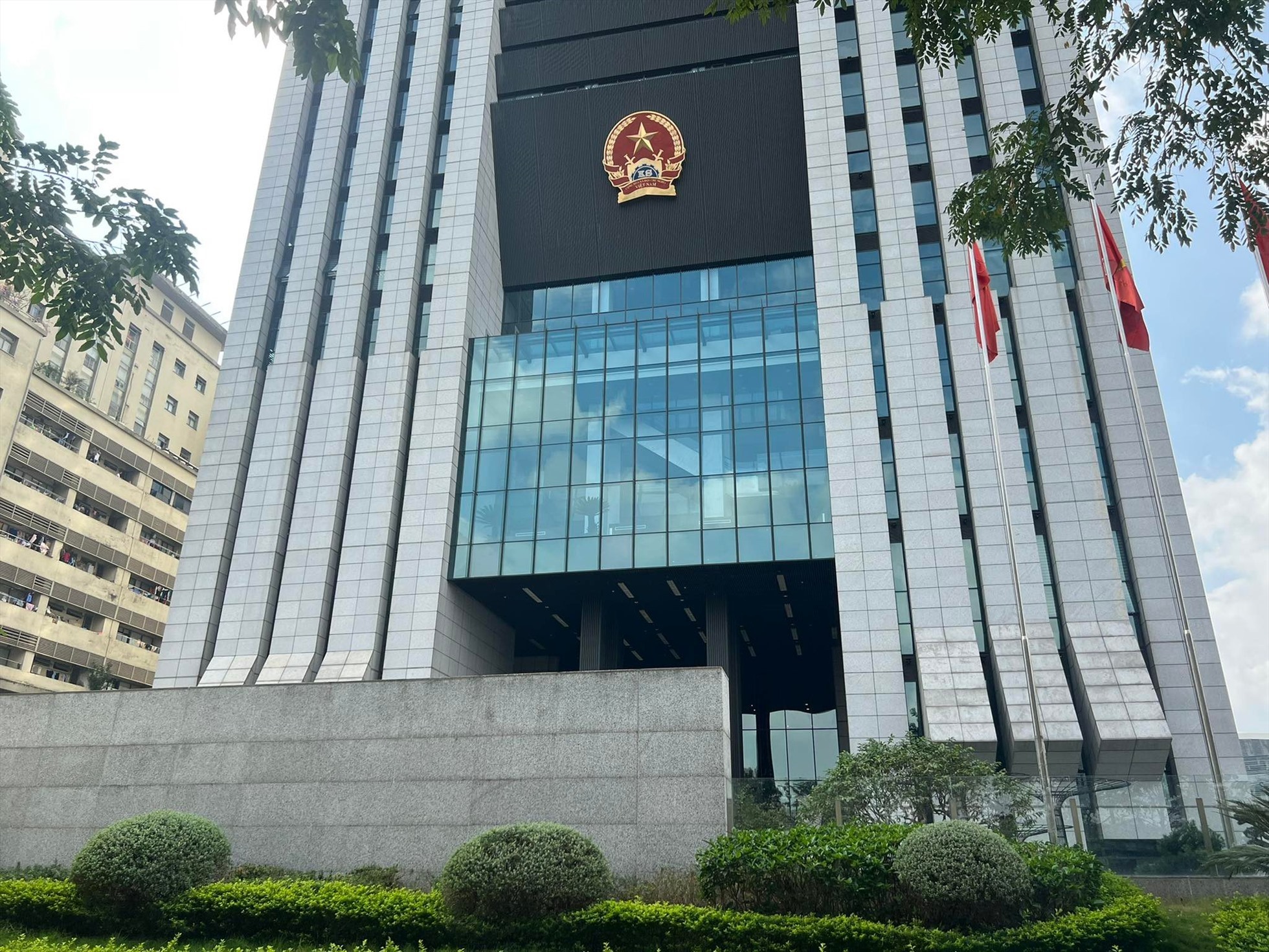 Tăng lương cơ sở, lương Kiểm sát viên 2023 ra sao?
