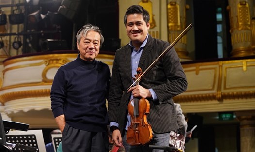 NSƯT Bùi Công Duy có sự hợp tác với nhạc trưởng Honna Tetsuji gần 20 năm tại Việt Nam. Ảnh: Nhân vật cung cấp