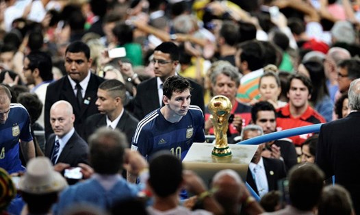 Lionel Messi trong tấm hình được World Press Photo chọn là "ảnh thể thao đẹp nhất năm 2014". Ảnh: FIFA