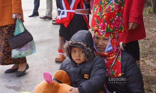 Niềm vui của người dân bản địa đến tham dự Lễ hội hoa Sở Bình Liêu năm 2022. Ảnh: Đoàn Hưng