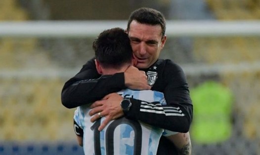 Huấn luyện viên Lionel Scaloni hy vọng Messi sẽ có cái kết viên mãn sau trận chung kết World Cup 2022 với Pháp. Ảnh: AFP