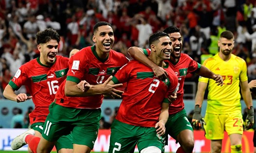 Tuyển Maroc trở thành đội Châu Phi đầu tiên vào bán kết của 1 kỳ World Cup, sau khi thi đấu thành công tại Qatar. Ảnh: AFP