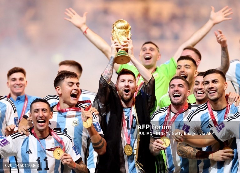 Argentina, World Cup 2022: Argentina luôn là một trong những đội bóng mạnh nhất ở World Cup và đặc biệt là ở các giải đấu tại Nam Mỹ. Hình ảnh liên quan đến Argentina tại World Cup 2022 sẽ giúp bạn thấy được những ngôi sao sáng giá nhất và cảm nhận tinh thần và niềm đam mê của đội bóng này. Hãy xem ngay để cập nhật tất cả thông tin mới nhất về Argentina và World Cup 2022!