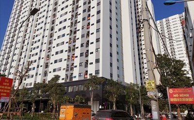 Giá thuê nhà ở thuộc sở hữu Nhà nước tại những khu chung cư mới cải tạo, xây mới tăng cao khiến người dân lo lắng. Ảnh: Mai Chi