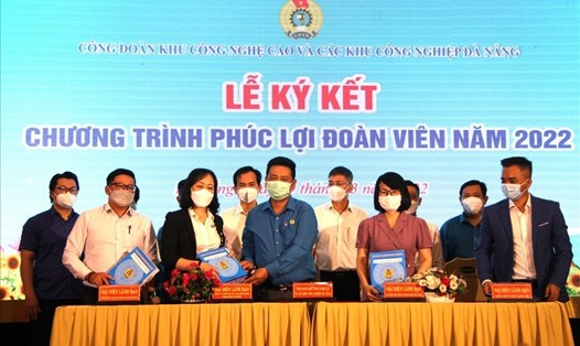 Công đoàn Khu công nghệ cao và các Khu công nghiệp Đà Nẵng ký hợp tác "Phúc lợi đoàn viên" với 4 đối tác mới trong năm 2022. Ảnh: Tường Minh
