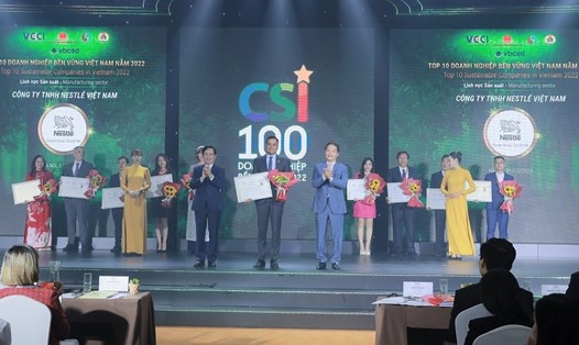 Nestlé Việt Nam được bình chọn là Doanh nghiệp Bền vững nhất Việt Nam năm 2022 trong lĩnh vực sản xuất. Ảnh: Nestlé Việt Nam