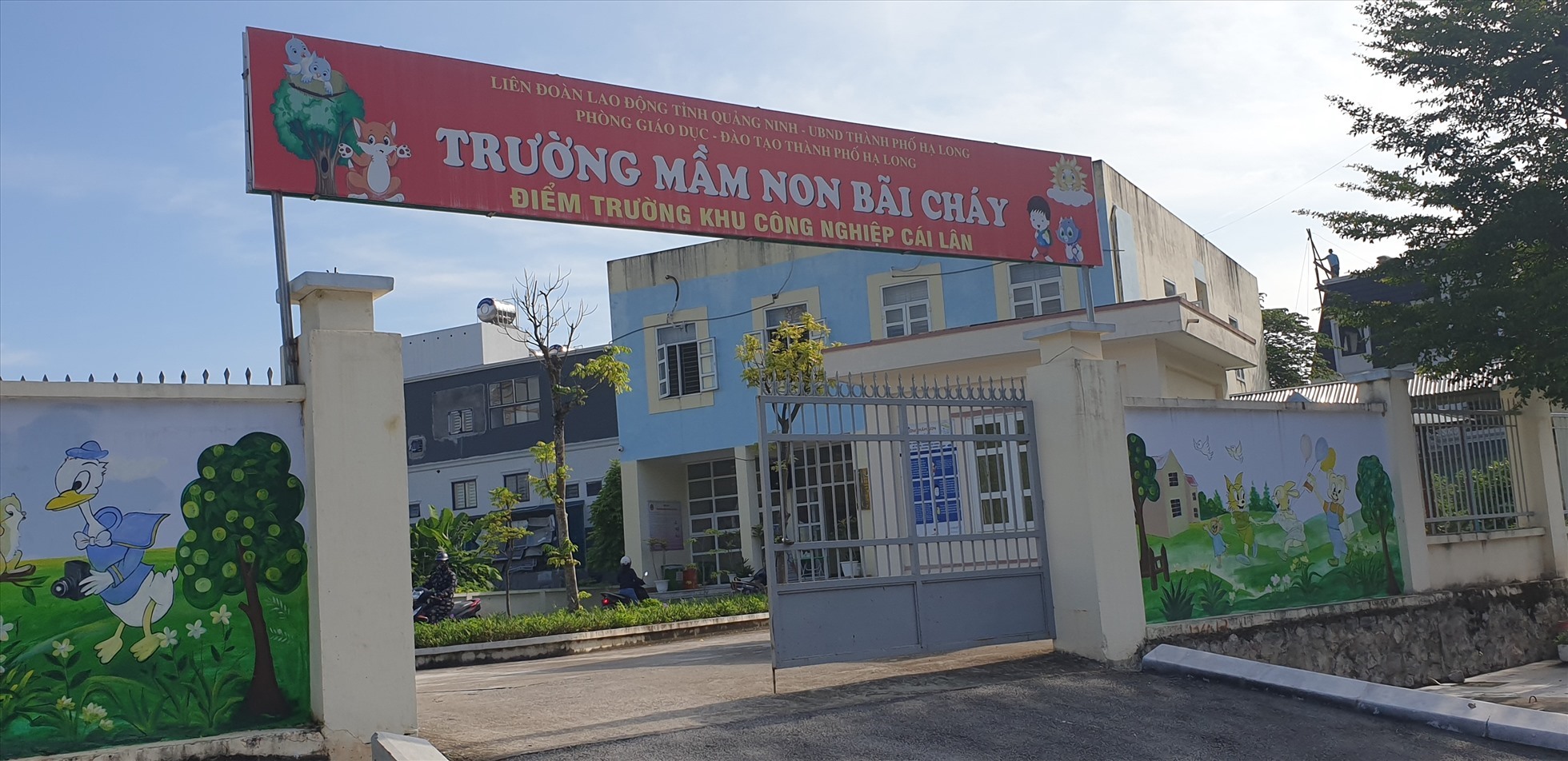 Một điểm trường mầm non Bãi Cháy dành cho con công nhân KCN Cái Lân, TP.Hạ Long. Điểm trường này được xây dựng từ nguồn vốn hỗ trợ của Quỹ Xã hội từ thiện Tấm Lòng Vàng - Báo Lao Động. Ảnh: Nguyễn Hùng