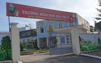 Một điểm trường mầm non Bãi Cháy dành cho con công nhân KCN Cái Lân, TP.Hạ Long. Điểm trường này được xây dựng từ nguồn vốn hỗ trợ của Quỹ Xã hội từ thiện Tấm Lòng Vàng - Báo Lao Động. Ảnh: Nguyễn Hùng