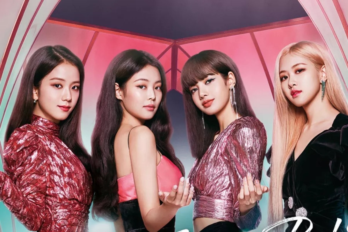 Blackpink tung ảnh hậu trường đầy xúc động tại Coachella 2023