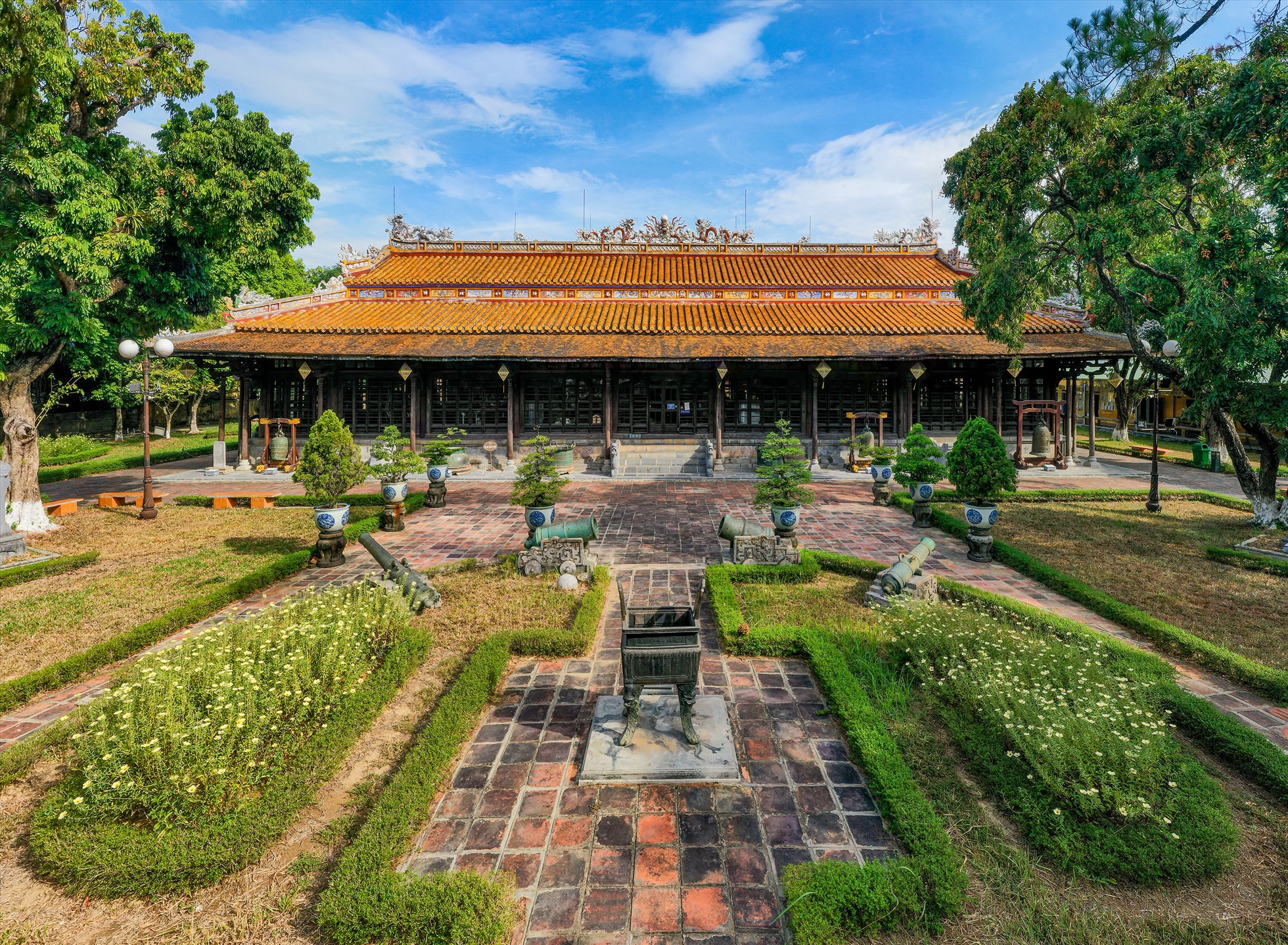 Không gian trưng bày di sản về Vua Hàm Nghi, cuộc đời và nghệ thuật