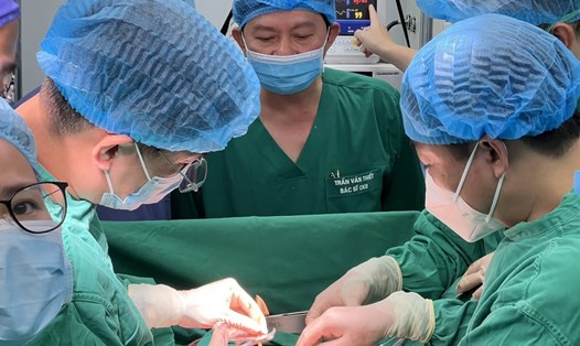 Ca phẫu thuật cắt gan lần đầu tiên ở BV Ung bướu Thanh Hóa. Ảnh: T.L