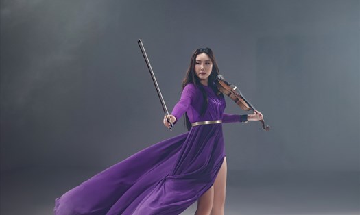 Hoa hậu Xuân Hạnh Góp Mặt Trong Showcase Cùng Nghệ Sĩ Jmi Ko