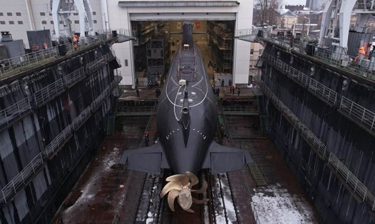 Nga hạ thuỷ tàu ngầm Velikiye Luki. Ảnh: Bộ Quốc phòng Nga