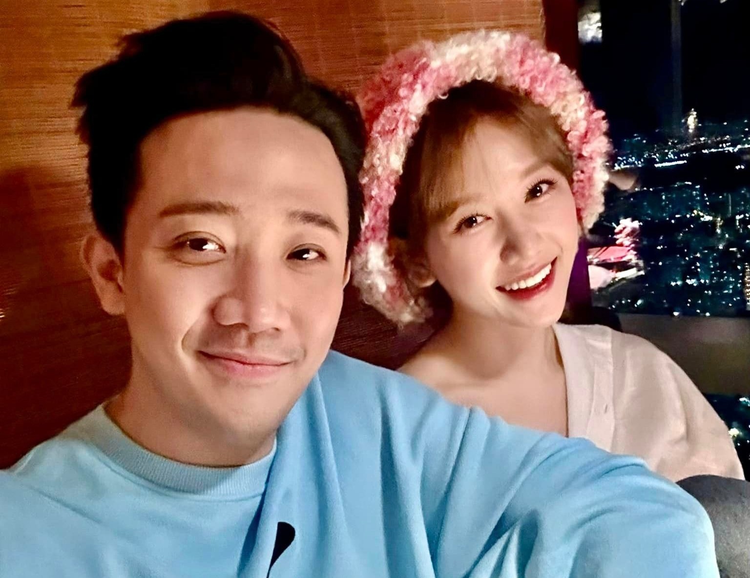 Trấn Thành đăng ảnh kỷ niệm ngày cưới với Hari Won. Ảnh: Nghệ sĩ cung cấp.