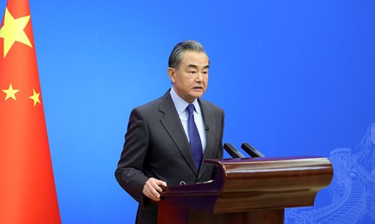 Ủy viên Quốc vụ, Ngoại trưởng Trung Quốc Vương Nghị phát biểu tại hội thảo chuyên đề về tình hình quốc tế và quan hệ đối ngoại của Trung Quốc ngày 25.12.2022. Ảnh: Bộ Ngoại giao Trung Quốc