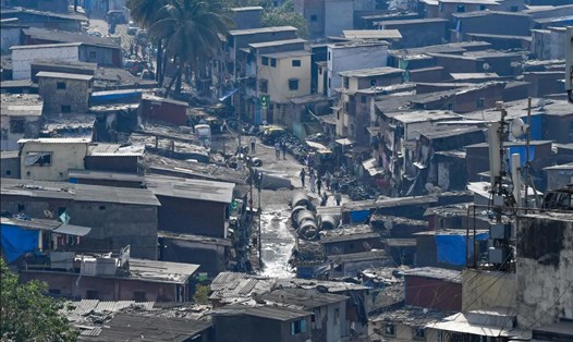 Khu ổ chuột Dharavi lớn nhất Ấn Độ ở Mumbai. Ảnh: AFP