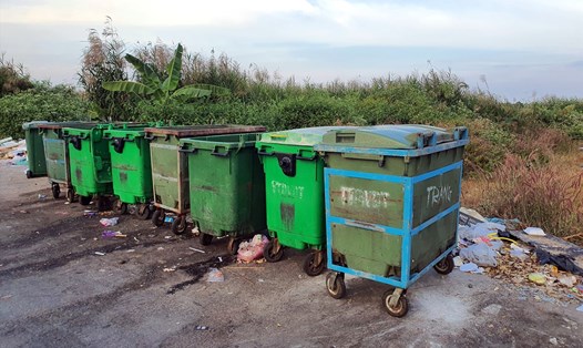 Khu đất UBND tỉnh giao cho Cty Cổ phần Bệnh viện Đa khoa Bạc Liêu - Sài Gòn nay là đất trống, trở thành nơi tập kết rác. Ảnh: Nhật Hồ