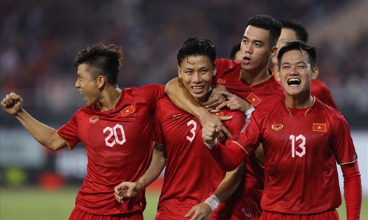 Tuyển Việt Nam dẫn đầu bảng B tại AFF Cup. Ảnh: Minh Dân