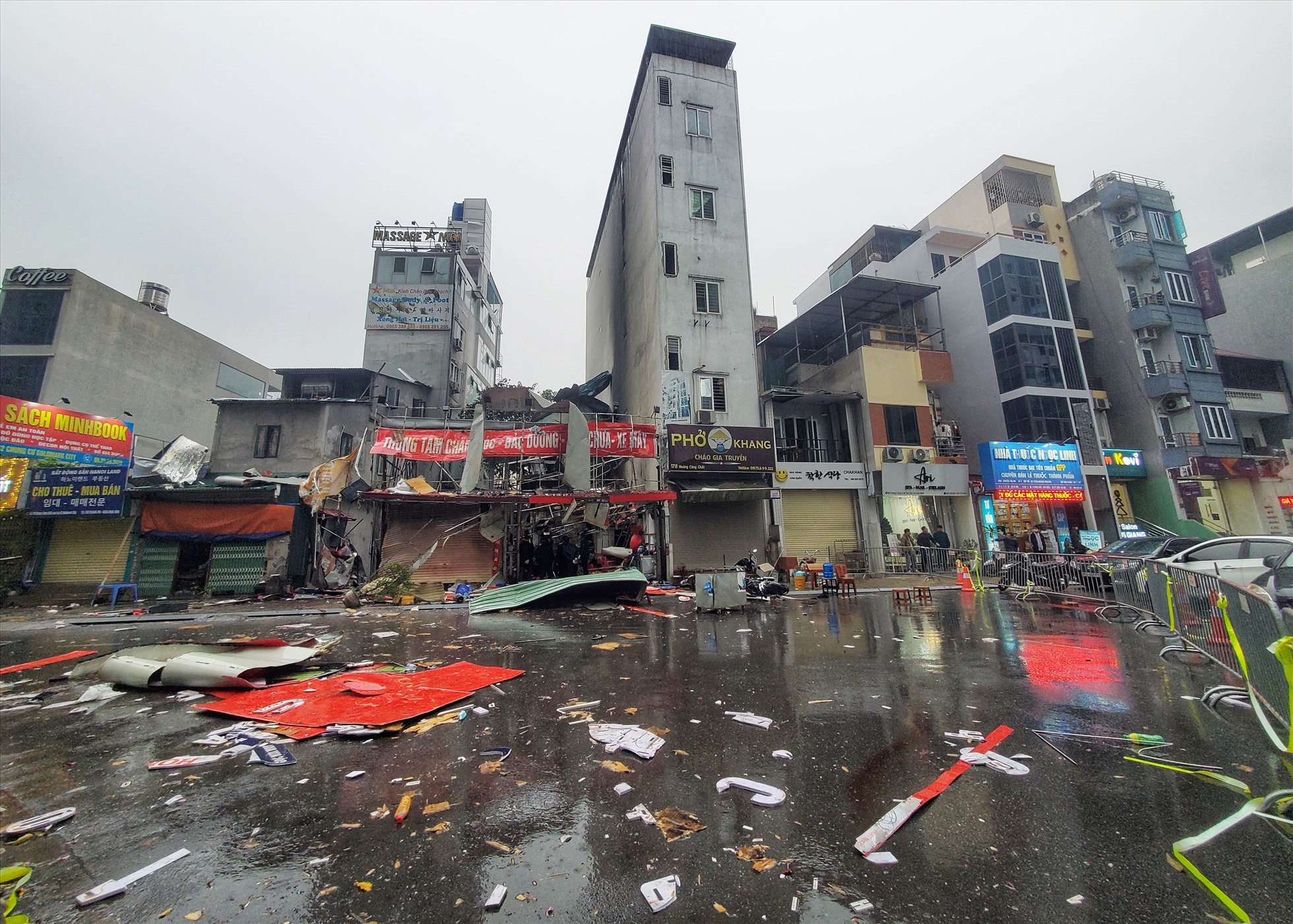 Cháy quán sửa xe ở Bắc Từ Liêm: Bình gas phát nổ do lâu ngày không sử dụng