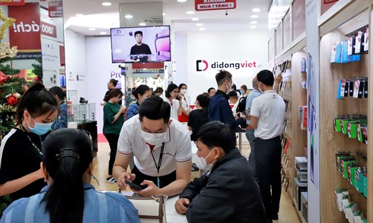 Sức mua smartphone tăng mạnh tại Việt Nam vào dịp cuối năm, đặc biệt là dòng iPhone 14 Series, iPhone 13. Ảnh: Duy Nguyễn