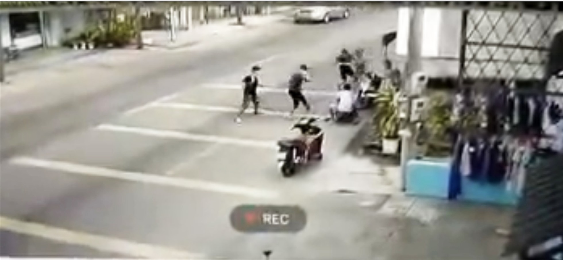 Truy tìm nhóm người đuổi chém tới tấp nam thanh niên ở Bà Rịa - Vũng Tàu
