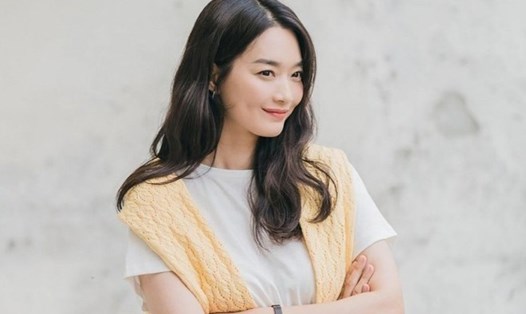 Shin Min Ah là ngôi sao chăm làm từ thiện. Ảnh: Nhà sản xuất tvN