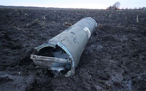 Belarus triệu đại sứ Ukraina sau khi bắn hạ S-300 "bay lạc"