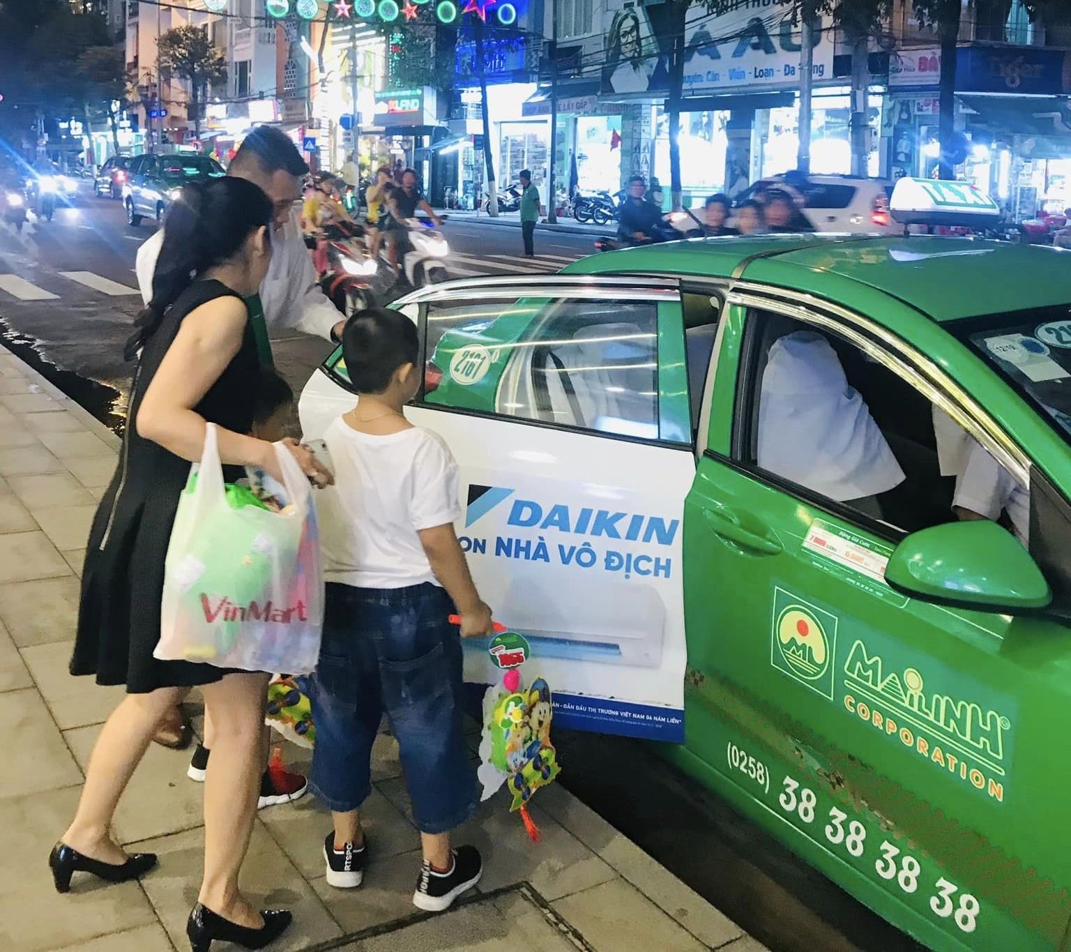 Tài xế cầu cứu vì hãng taxi Mai Linh không đóng BHXH, nợ tiền lương