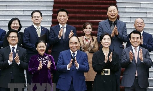 Chủ tịch nước Nguyễn Xuân Phúc tiếp đại diện cộng đồng người Hàn Quốc tại Việt Nam. Ảnh: TTXVN