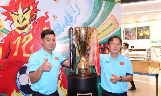 Hai danh thủ Nguyễn Việt Thắng, Nguyễn Minh Phương tin tuyển Việt Nam sẽ vô địch AFF Cup 2022. Ảnh: Nguyễn Đăng