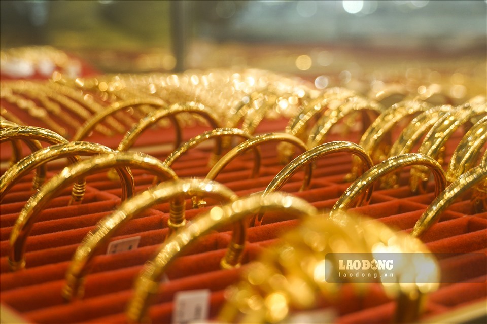 Giá vàng thế giới trên Kitco tiếp tục neo cao ở mức 1.797,30 USD/ounce. Ảnh: Tùng Giang